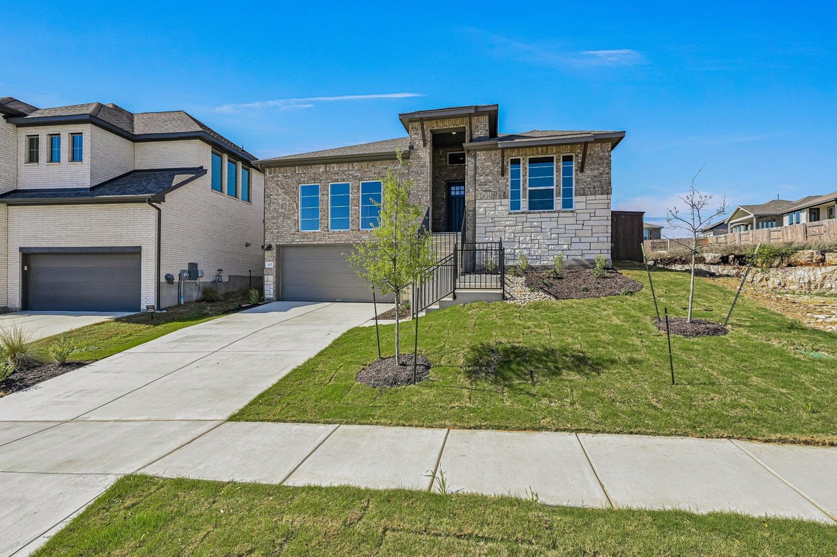 View 427 Fountain Grass Dr in La Cima Ph 3 Sec A 427 Fountain Grass Dr - front exterior - Luxury home in La Cima Ph 3 Sec A, San Marcos, TX