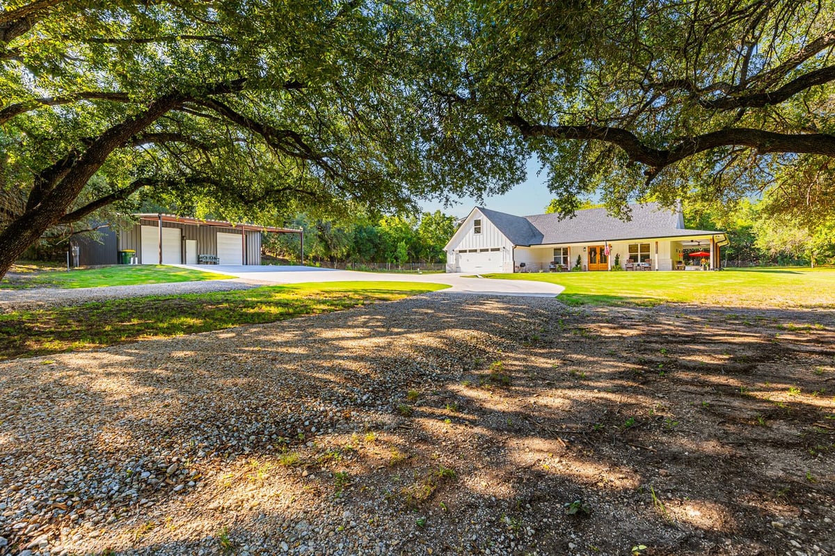 View 428 12th ST in Valley Mills 428 12th ST, photo 1, Valley Mills, Valley Mills, TX