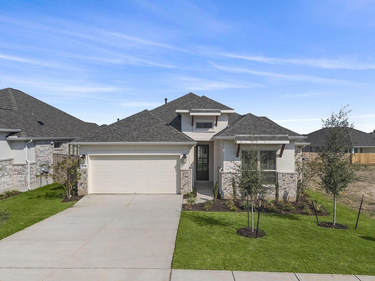 View 429 Brandywine Rd in Flora 429 Brandywine Rd - front exterior - Luxury home in Flora, Hutto, TX