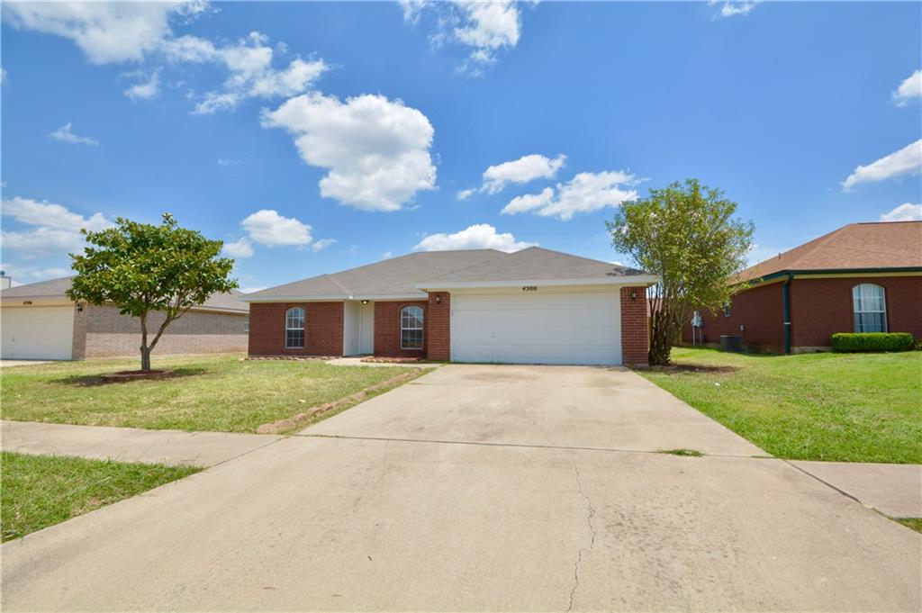 View 4300 Pete DR 4300 Pete DR - front exterior - Luxury home in Killeen, TX