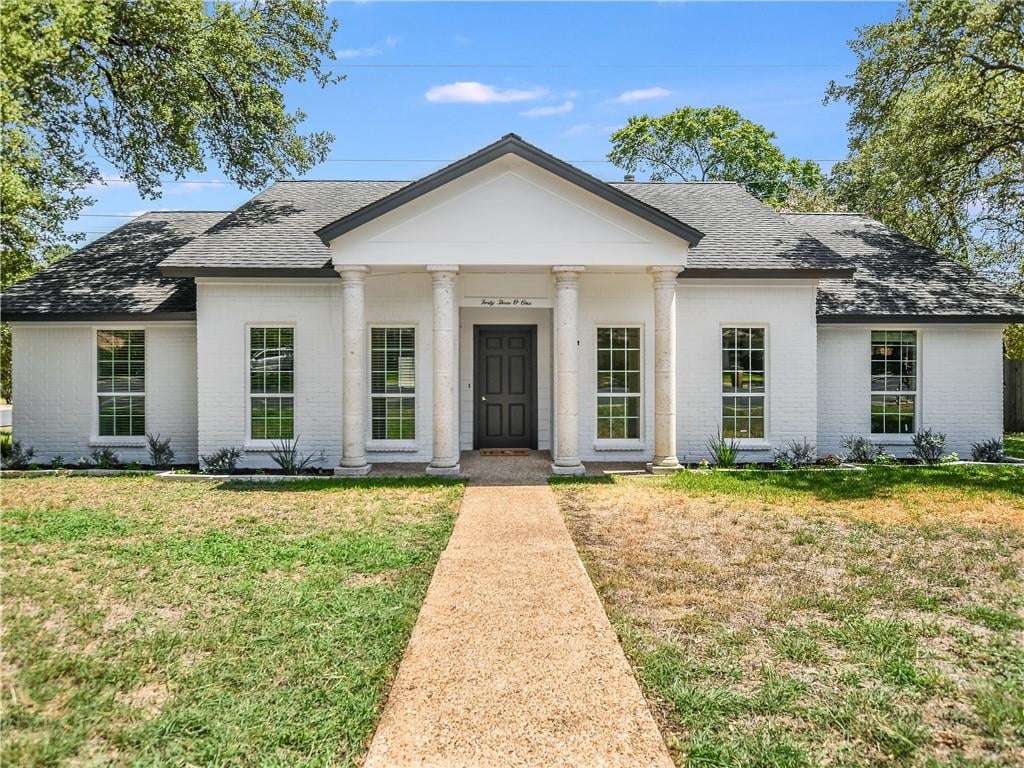 View 4301 Balcones Woods Dr in Balcones Woods Sec 01 4301 Balcones Woods Dr - front exterior - Luxury home in Balcones Woods Sec 01, Austin, TX