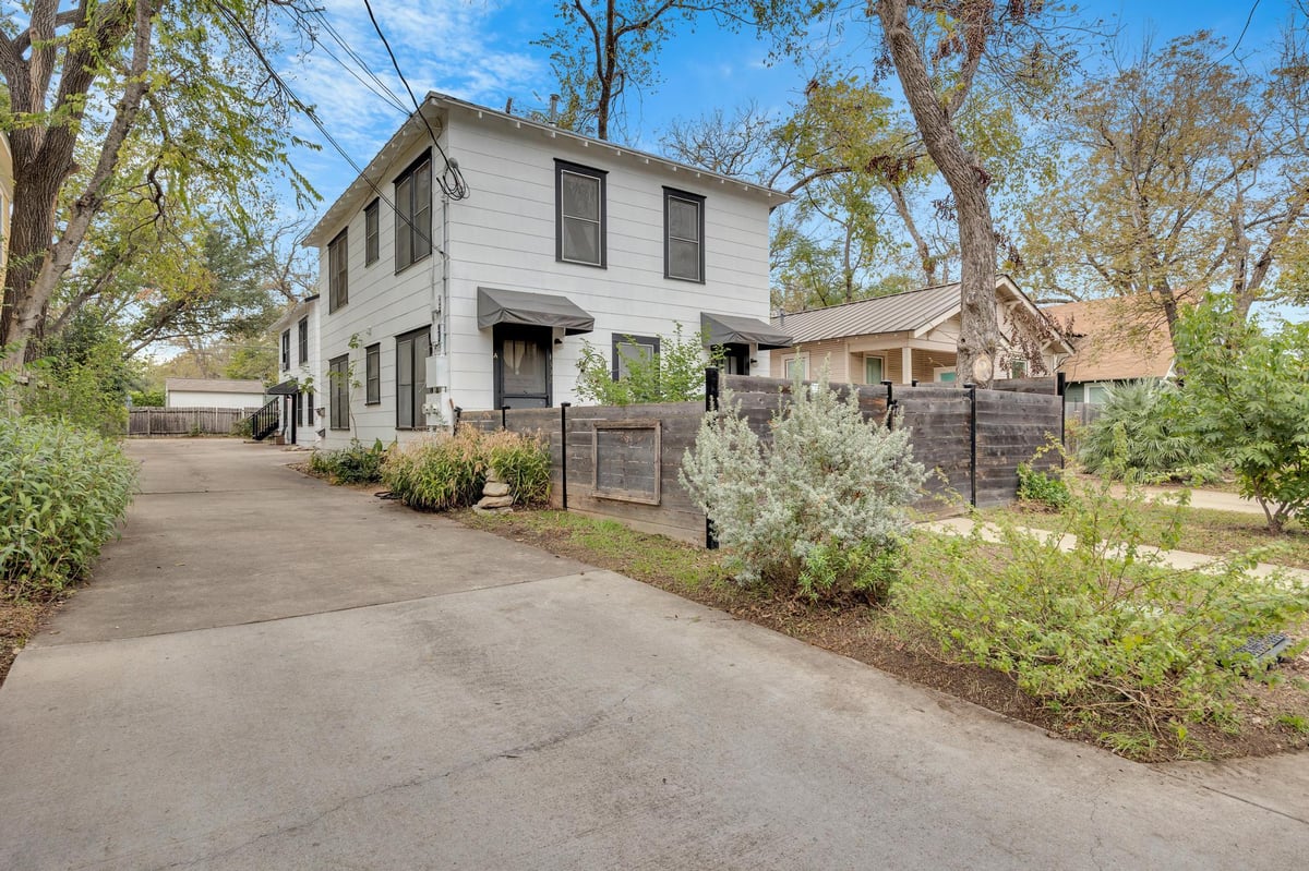 View 4302 Avenue G Ave Unit #A, B, C in Hyde Park Add 01 4302 Avenue G Ave Unit #A, B, C - front exterior - Luxury home in Hyde Park Add 01, Austin, TX