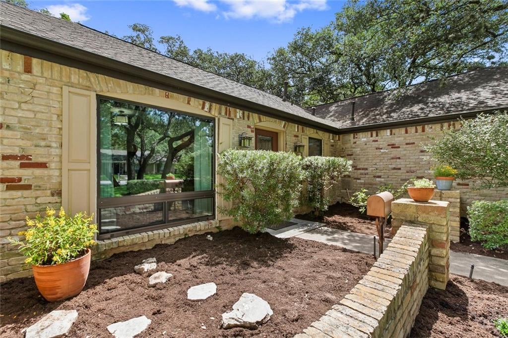 View 4302 Greystone Dr in Northwest Hills Mesa Oaks Ph 03 4302 Greystone Dr - property photo 1 - Luxury home in Northwest Hills Mesa Oaks Ph 03, Austin, TX