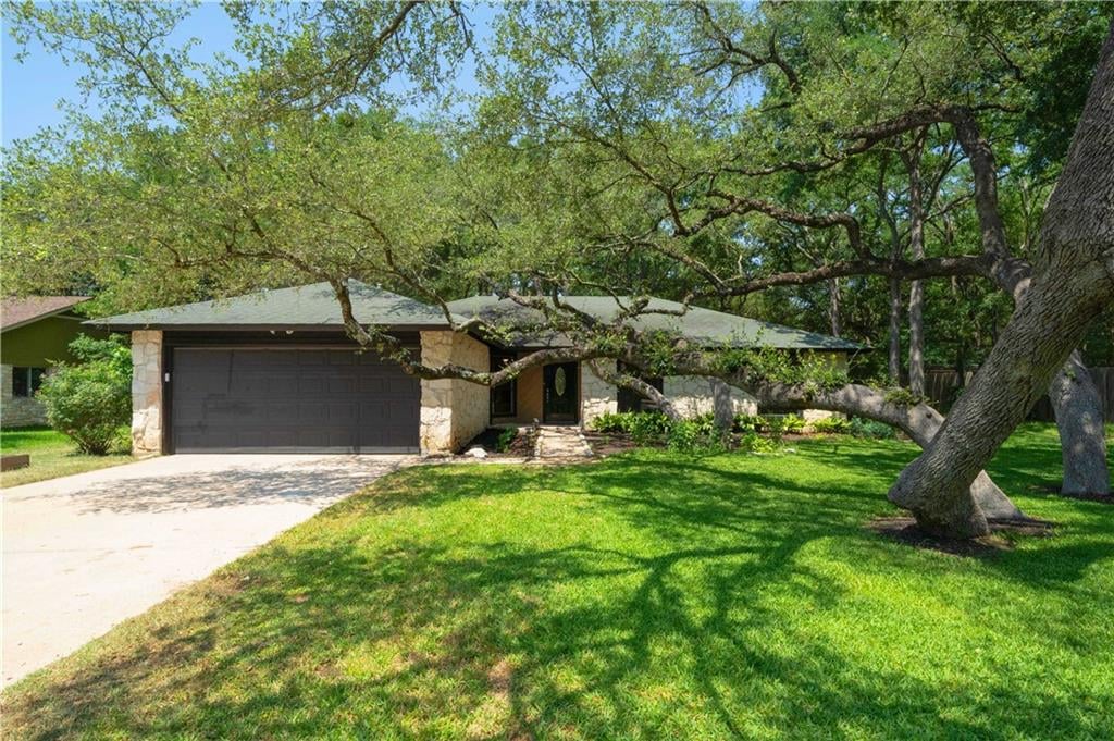 View 4306 Twisted Tree DR in Travis Country Trailwood Village Two 4306 Twisted Tree DR - front exterior - Luxury home in Travis Country Trailwood Village Two, Austin, TX