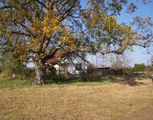 View 431 Stockade Ranch RD 431 Stockade Ranch RD - front exterior - Luxury home in Paige, TX