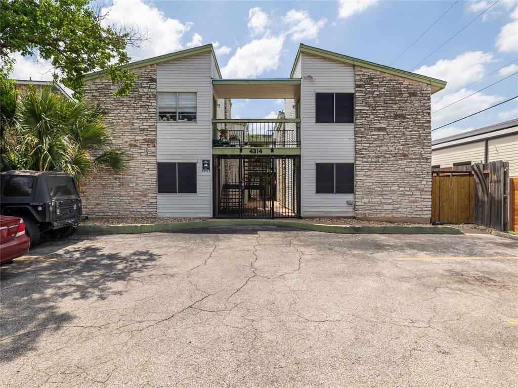 View 4314 Gillis ST Unit #205 in Austin 4314 Gillis ST Unit #205, photo 1 of 11, Austin, Austin, TX