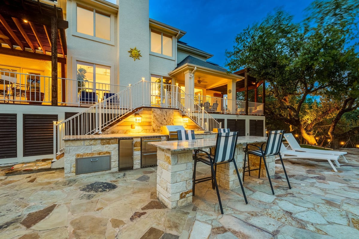 View 4315 Lago Viento in Lakewind Estates Sec 03 4315 Lago Viento - property photo 1 - Luxury home in Lakewind Estates Sec 03, Austin, TX