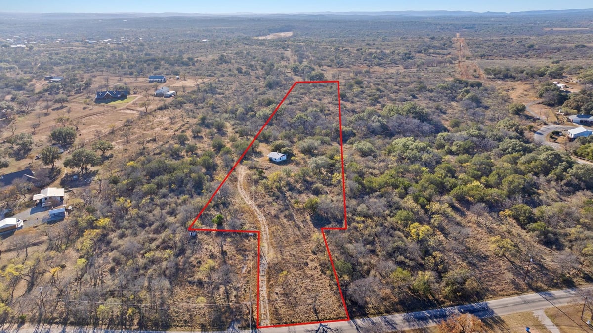 View 432 Sandy Mountain Dr in Sunrise Beach Ag 432 Sandy Mountain Dr - front exterior - Luxury lot in Sunrise Beach Ag, Sunrise Beach, TX