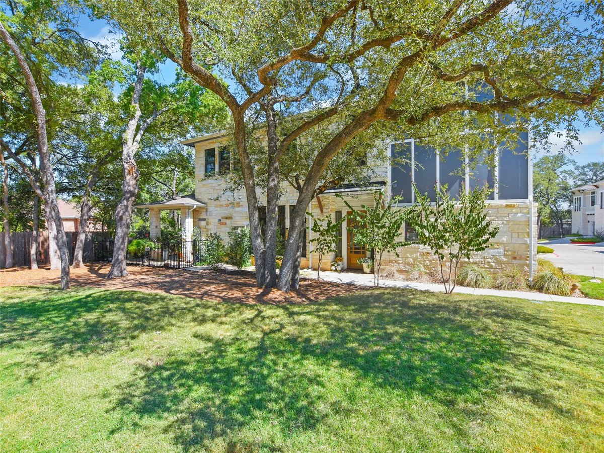 View 4323 Spicewood Springs Rd Unit #12 in Live Oak on Spicewood Sprgs 4323 Spicewood Springs Rd Unit #12 - front exterior - Luxury home in Live Oak on Spicewood Sprgs, Austin, TX