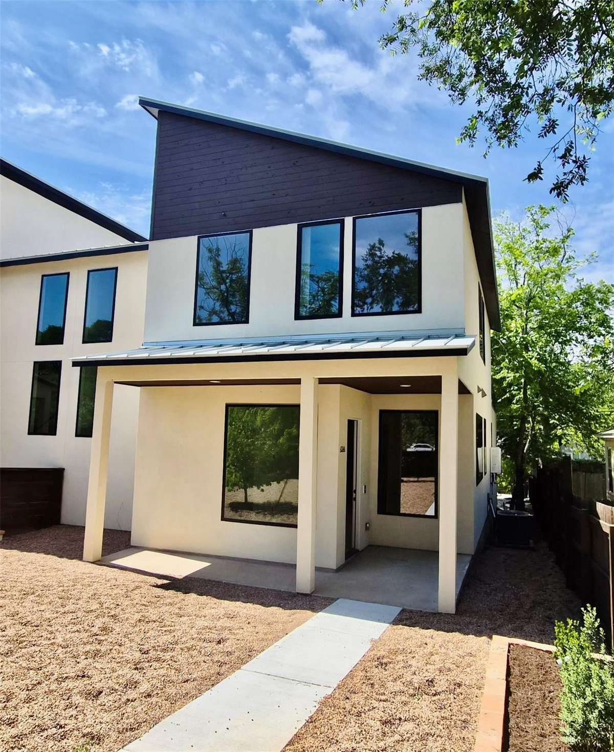View 4324 Airport BLVD Unit #A in Delwood Sec 01 4324 Airport BLVD Unit #A - front exterior - Luxury home in Delwood Sec 01, Austin, TX