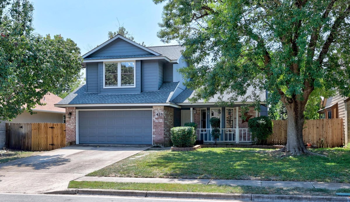 433 Maple Run Dr - front exterior - Luxury home in SOUTH CREEK SEC 2, Round Rock, TX