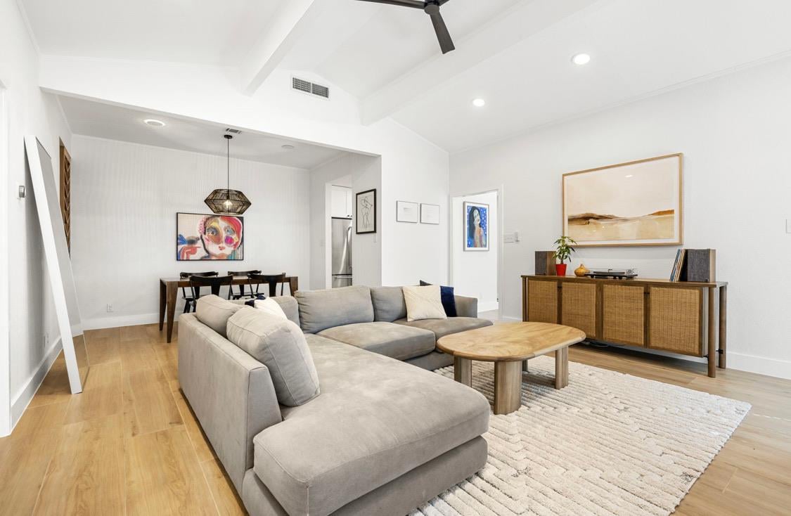 Living area at 433 Towne Park Trl - 2 bed 2 bath home