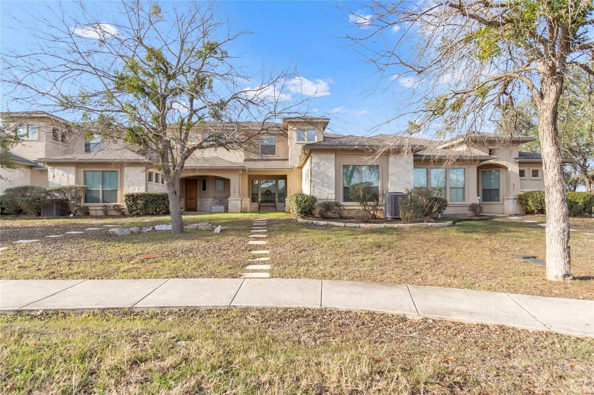 434 Stagecoach Trl - front exterior - Luxury home in The Park At Willow Creek, San Marcos, TX