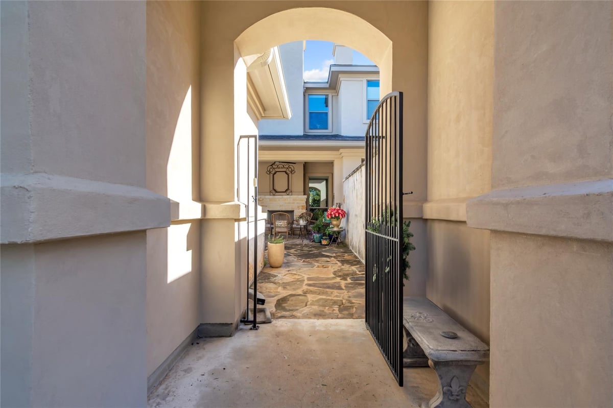 Kitchen at 434 Stagecoach Trl - 3 bed 2 bath home