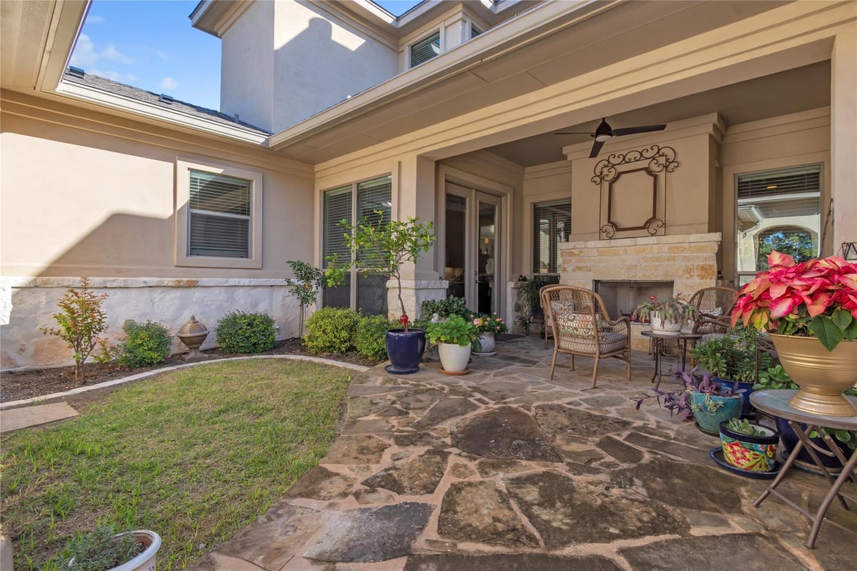 Primary bedroom at 434 Stagecoach Trl - 3 bed 2 bath home