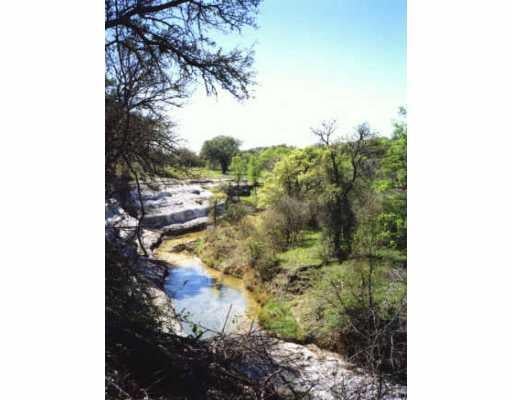 View 435 Heritage LOOP 435 Heritage LOOP - property photo 1 - Luxury lot in Hutto, TX