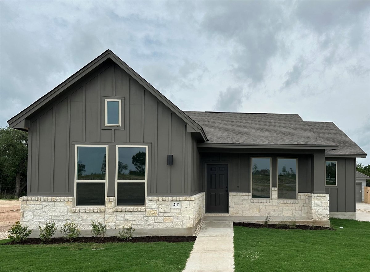 View 436 Treadwell Ln in Sage Hollow 436 Treadwell Ln - front exterior - Luxury home in Sage Hollow, Kyle, TX