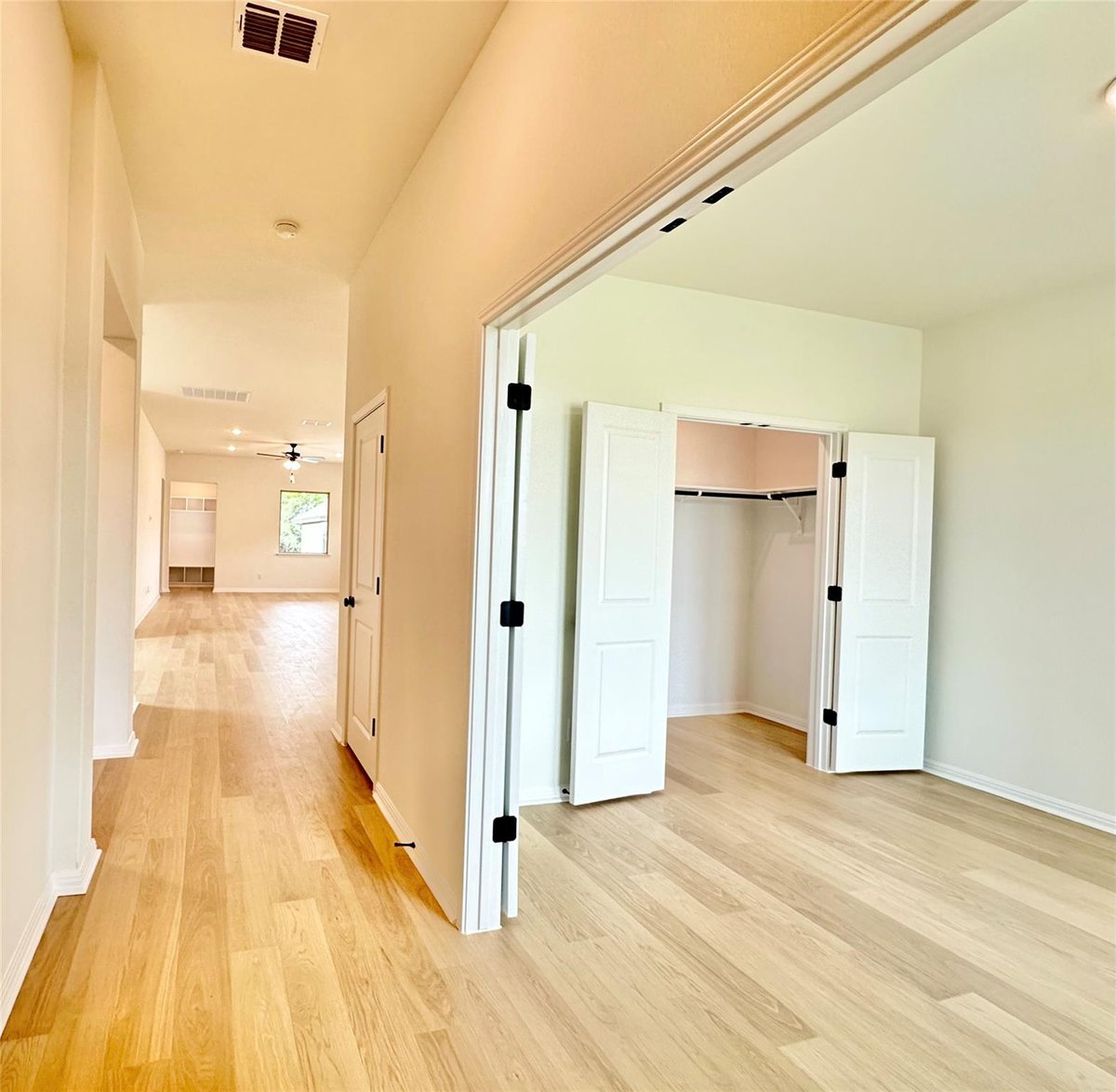 Living area at 436 Treadwell Ln - 3 bed 2 bath home