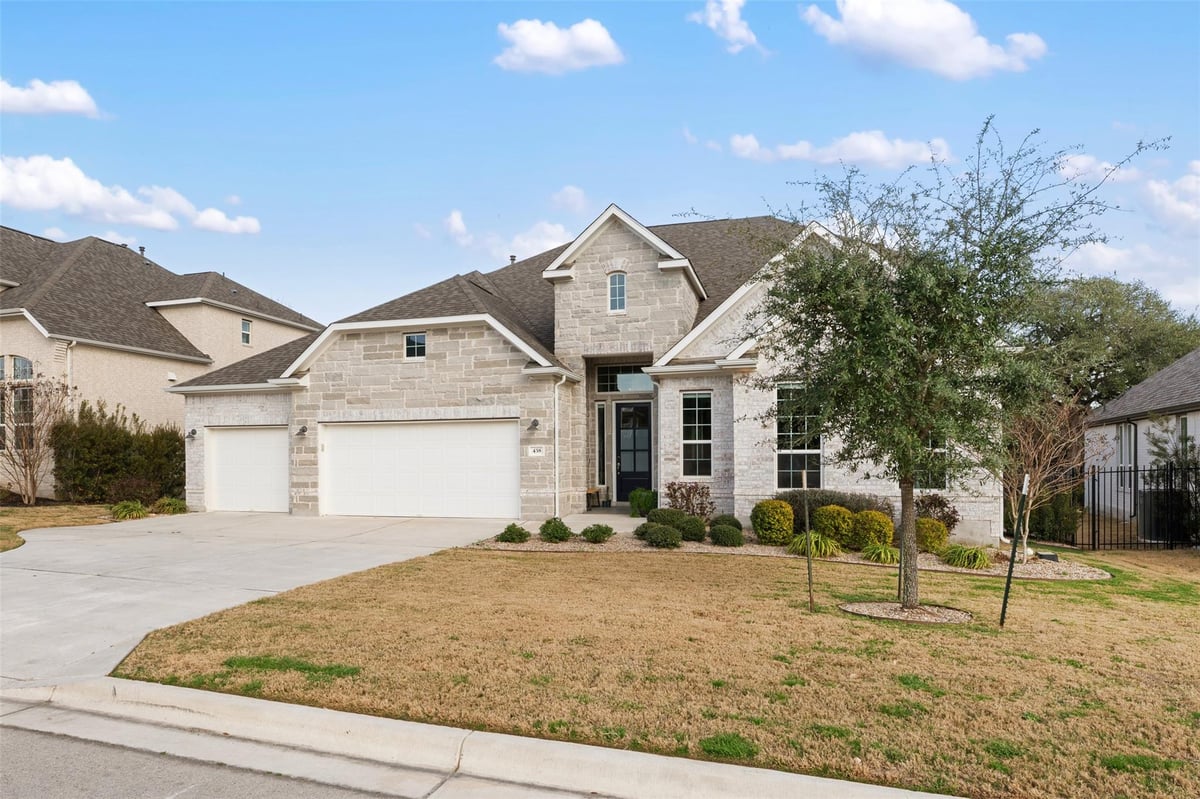Living area at 438 Pear Tree Ln - 4 bed 3 bath home