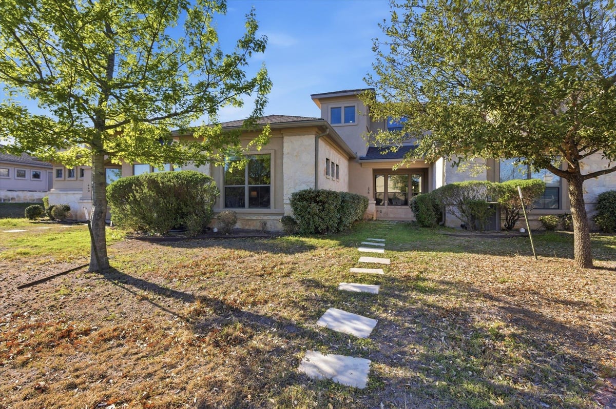 438 Stagecoach Trl - front exterior - Luxury home in The Park At Willow Creek, San Marcos, TX