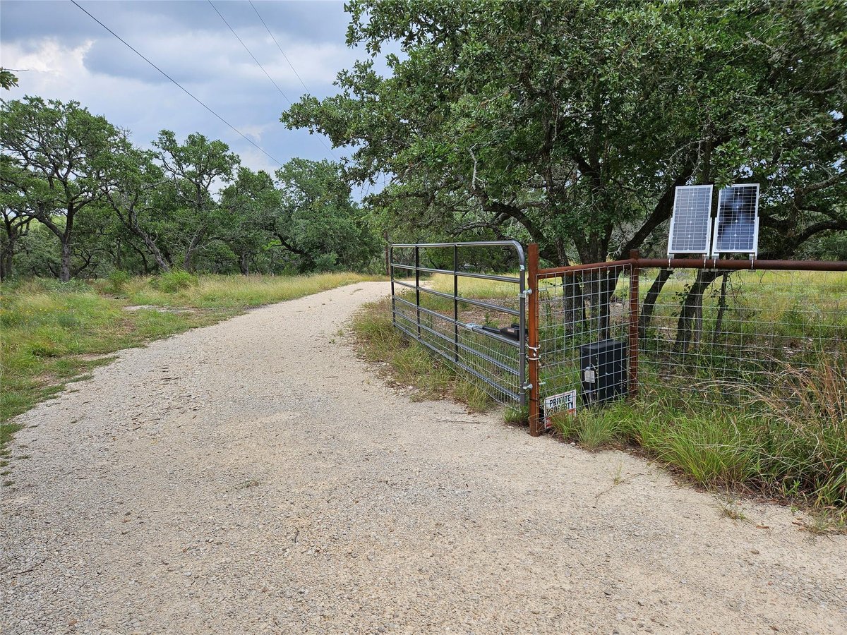 View 4400 Hilliard Rd in The Highlands Sec A 4400 Hilliard Rd - front exterior - Luxury lot in The Highlands Sec A, San Marcos, TX
