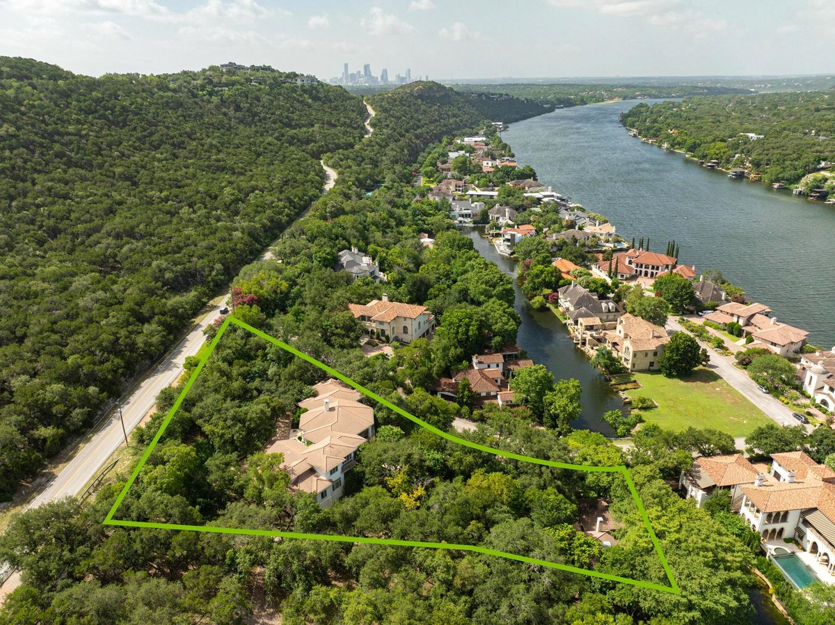 View 4400 Island Ave in Island At Mount Bonnell Shores 4400 Island Ave - front exterior - Luxury home in Island At Mount Bonnell Shores, Austin, TX
