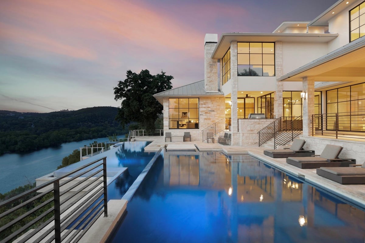 4402  Aqua Verde Dr - front exterior - Luxury home in Aqua Verde, Austin, TX