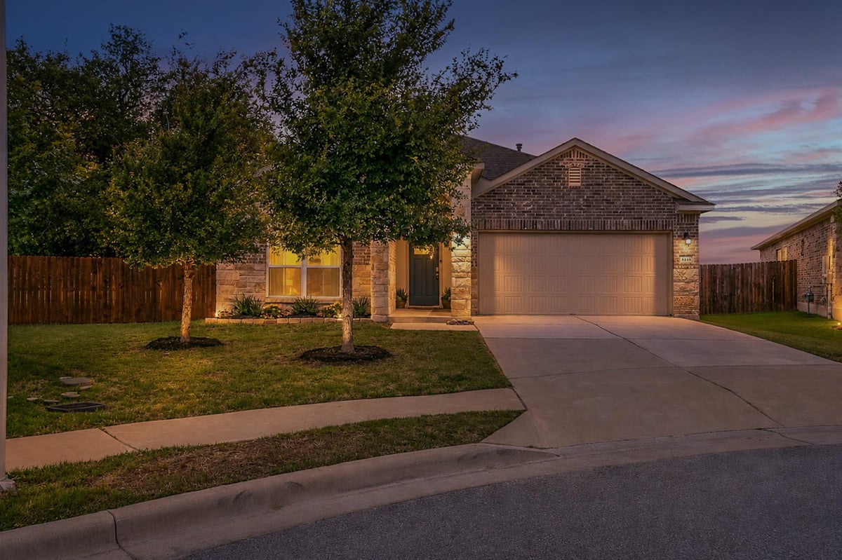 4404 Lobo Landing LN - front exterior - Luxury home in Lively Ranch, Georgetown, TX