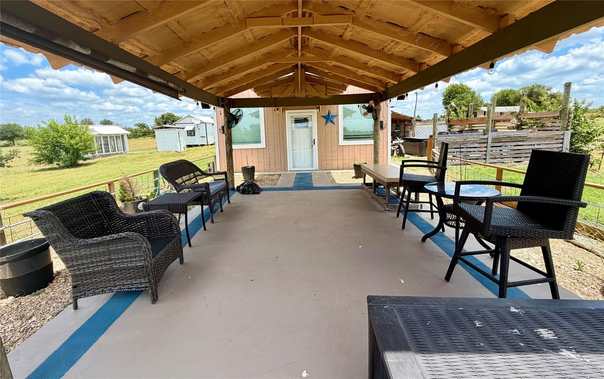 View 441 Molasses RD in None 441 Molasses RD - property photo 1 - Luxury home in None, Dale, TX