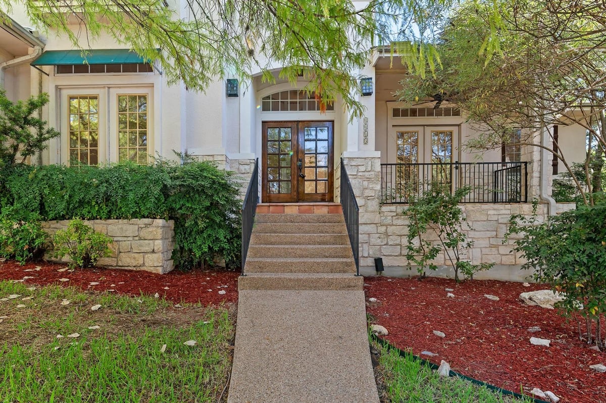 View 4413 Cross Valley RUN in Commons At Cross Valley Run 4413 Cross Valley RUN - property photo 1 - Luxury home in Commons At Cross Valley Run, Austin, TX