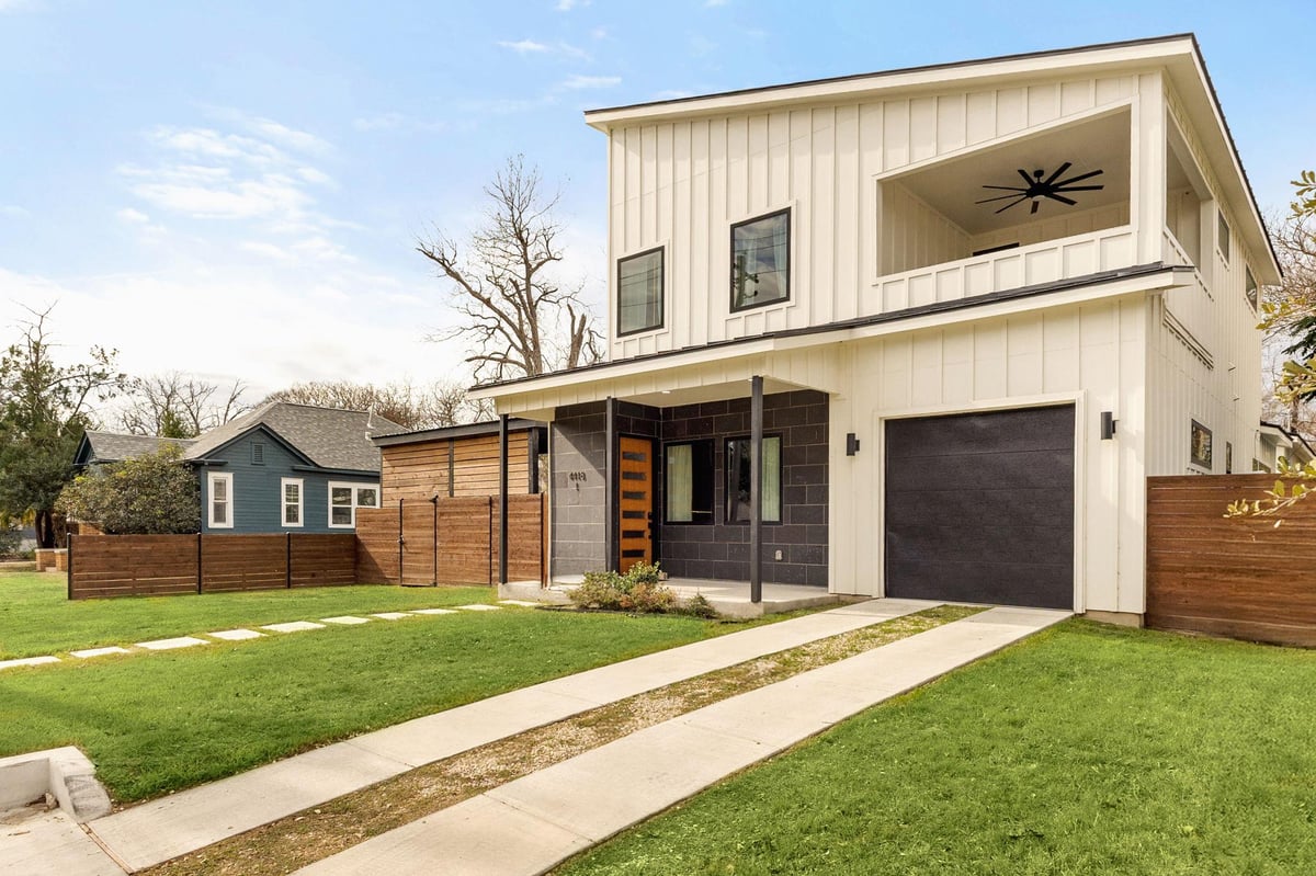 Primary bedroom at 4418 Red River St Unit #1 - 4 bed 3 bath home