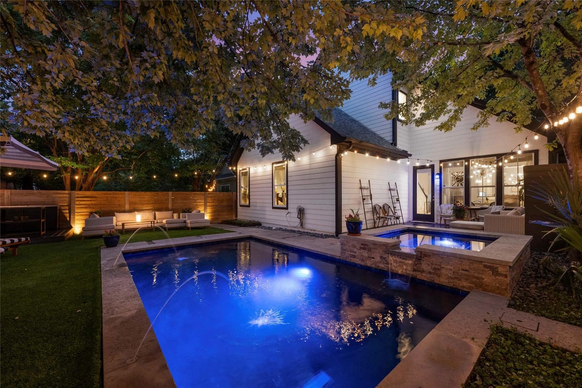 View 4419 Marathon BLVD in Alta Vista 4419 Marathon BLVD - front exterior - Luxury home in Alta Vista, Austin, TX