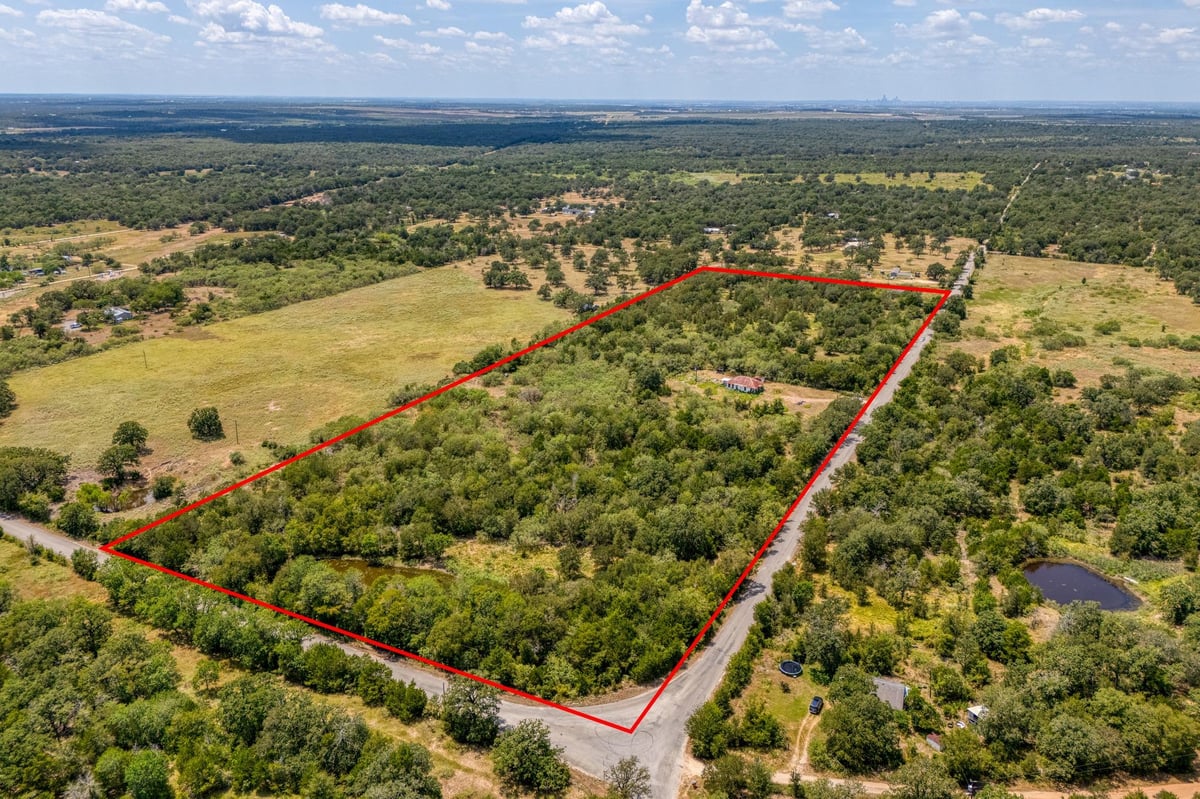 View 448 Jenkins RD in N/A 448 Jenkins RD - property photo 1 - Luxury home in N/A, Cedar Creek, TX