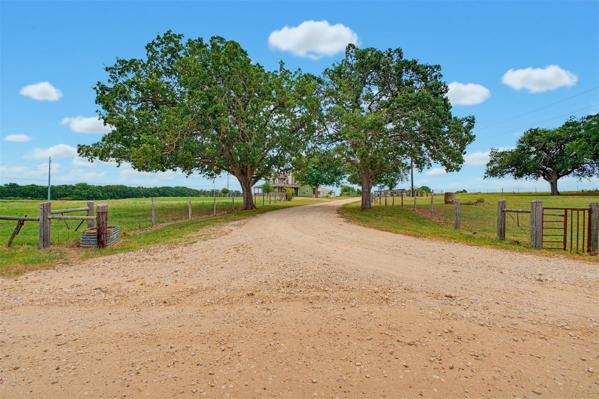 View 4493 County Road 304 in Rockdale 4493 County Road 304, photo 1 of 27, Rockdale, Rockdale, TX