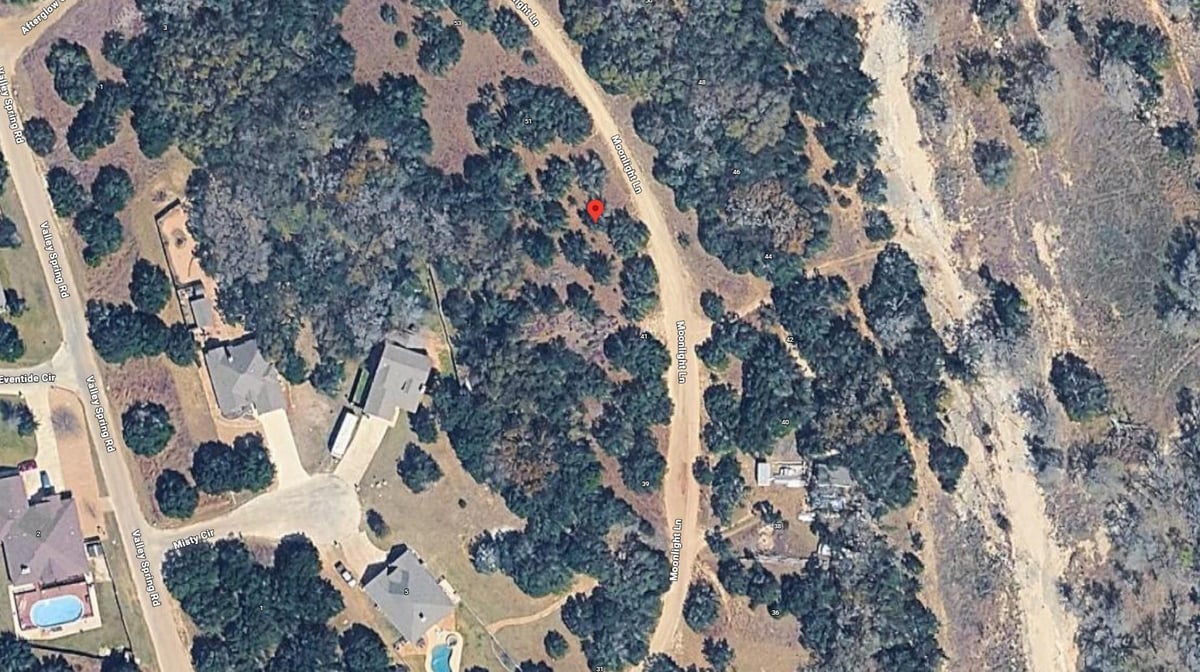 Living area at 45 Moonlight Ln - Woodcreek Sec 19, Wimberley, TX