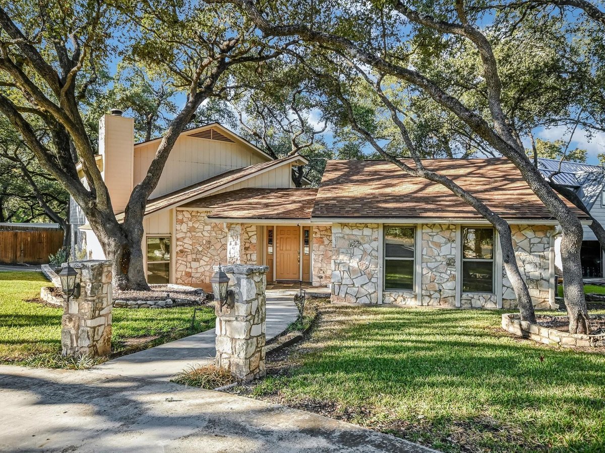 View 4500 Bunny RUN in Lake Side Add 4500 Bunny RUN - front exterior - Luxury home in Lake Side Add, Austin, TX