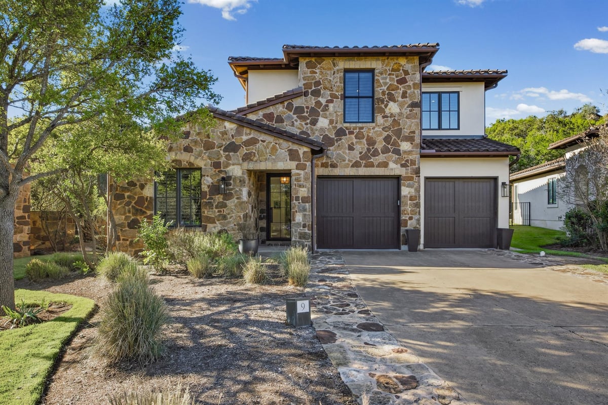 4501  Spanish Oaks Club Blvd  #9 - front exterior - Luxury home in Spanish Oaks, Austin, TX