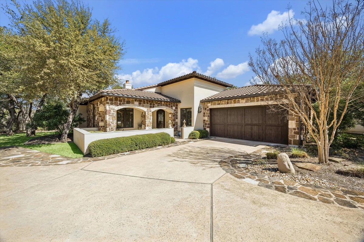 4501 Spanish Oaks Club Blvd Unit #14 - front exterior - Luxury home in Spanish Oaks, Austin, TX