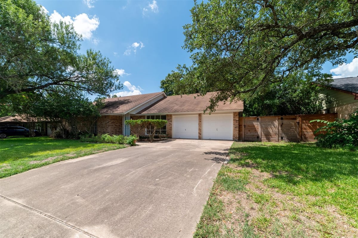 View 4503 Balcones Woods Dr in Balcones Woods Sec 01 4503 Balcones Woods Dr - front exterior - Luxury home in Balcones Woods Sec 01, Austin, TX