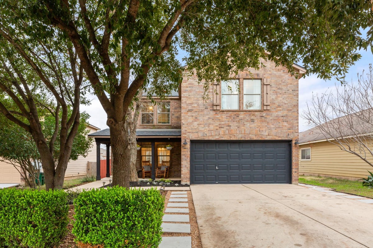 View 4505 Lyra Cir in Viewpoint At Williamson Creek 4505 Lyra Cir - front exterior - Luxury home in Viewpoint At Williamson Creek, Austin, TX