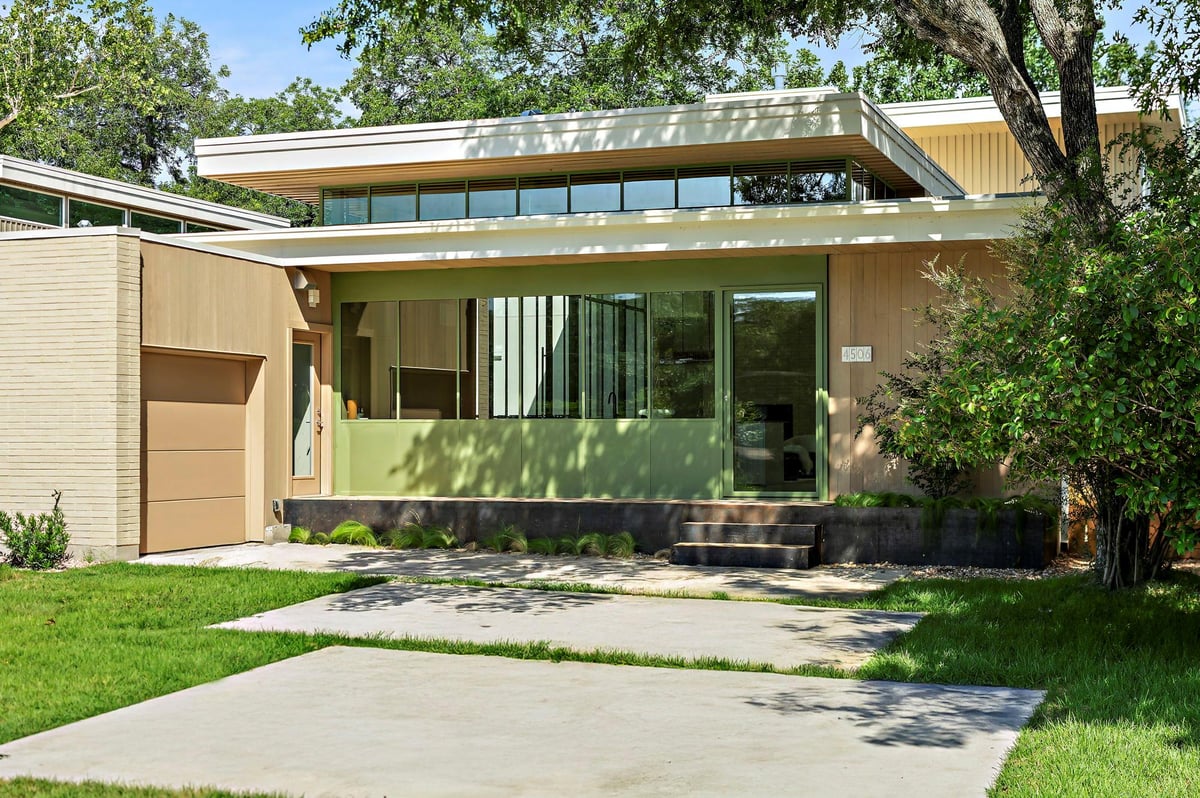 View 4506 Chiappero TRL in Shoal Village Sec 02 4506 Chiappero TRL - front exterior - Luxury home in Shoal Village Sec 02, Austin, TX