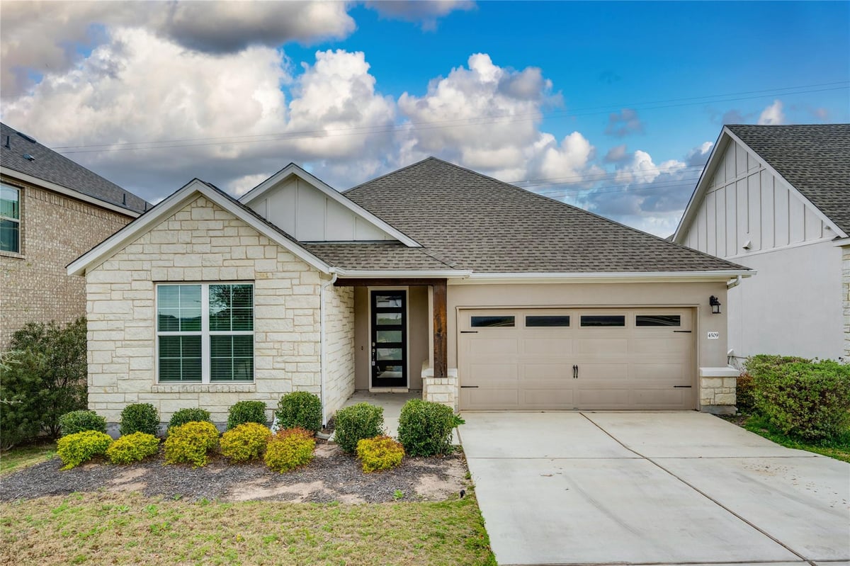 View 4509 Lucabella LN in Travisso - Capri Collection 4509 Lucabella LN - front exterior - Luxury home in Travisso - Capri Collection, Leander, TX