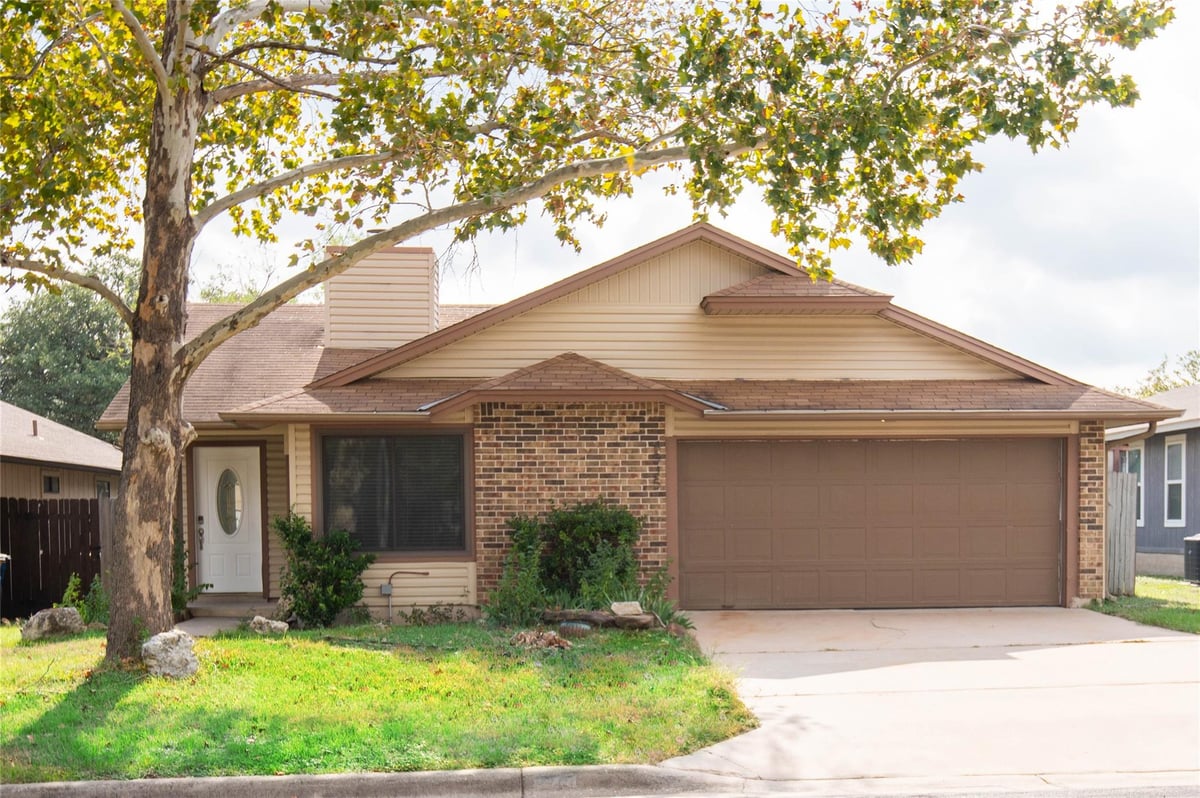 View 4515 Keota DR in Maple Run Sec 06 4515 Keota DR - property photo 1 - Luxury home in Maple Run Sec 06, Austin, TX