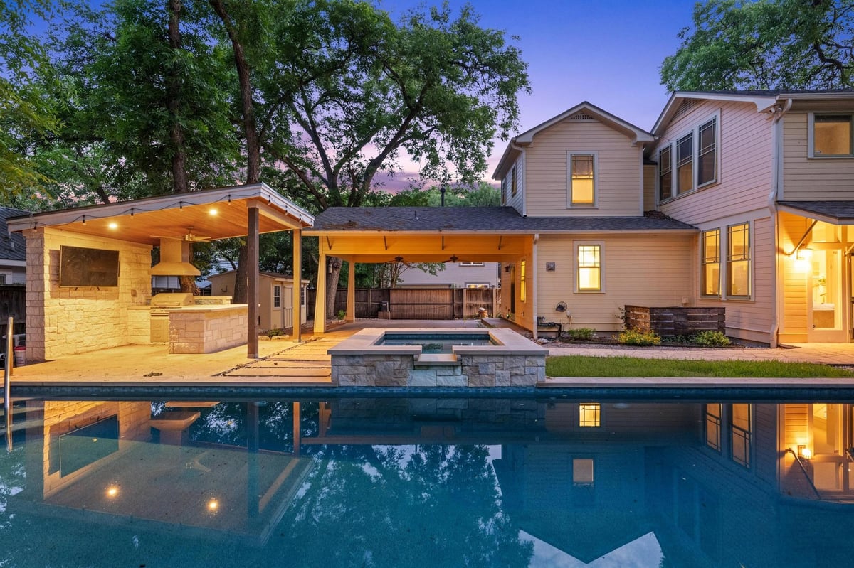 View 4517 Avenue G in Hyde Park 4517 Avenue G, photo 1, Hyde Park, Austin, TX