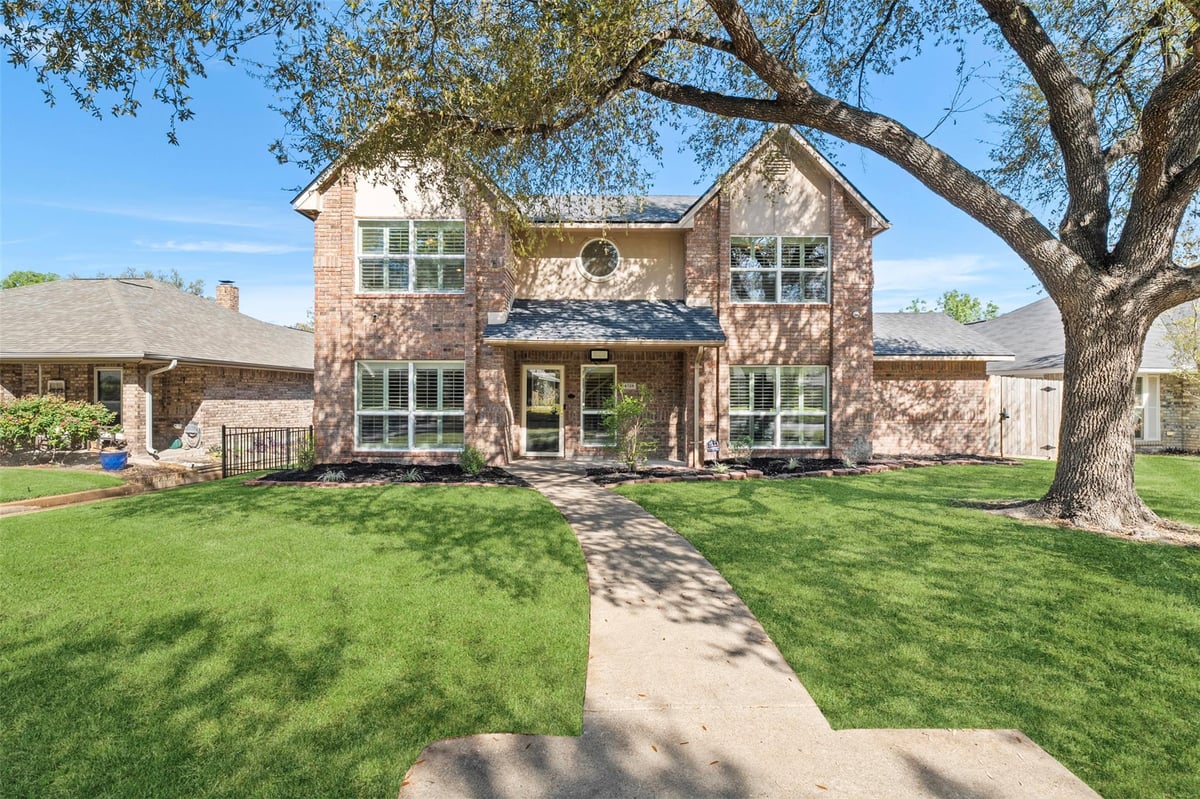 View 4518 Stagecoach Trl in Canyon Creek Ph Iii 4518 Stagecoach Trl - front exterior - Luxury home in Canyon Creek Ph Iii, Temple, TX