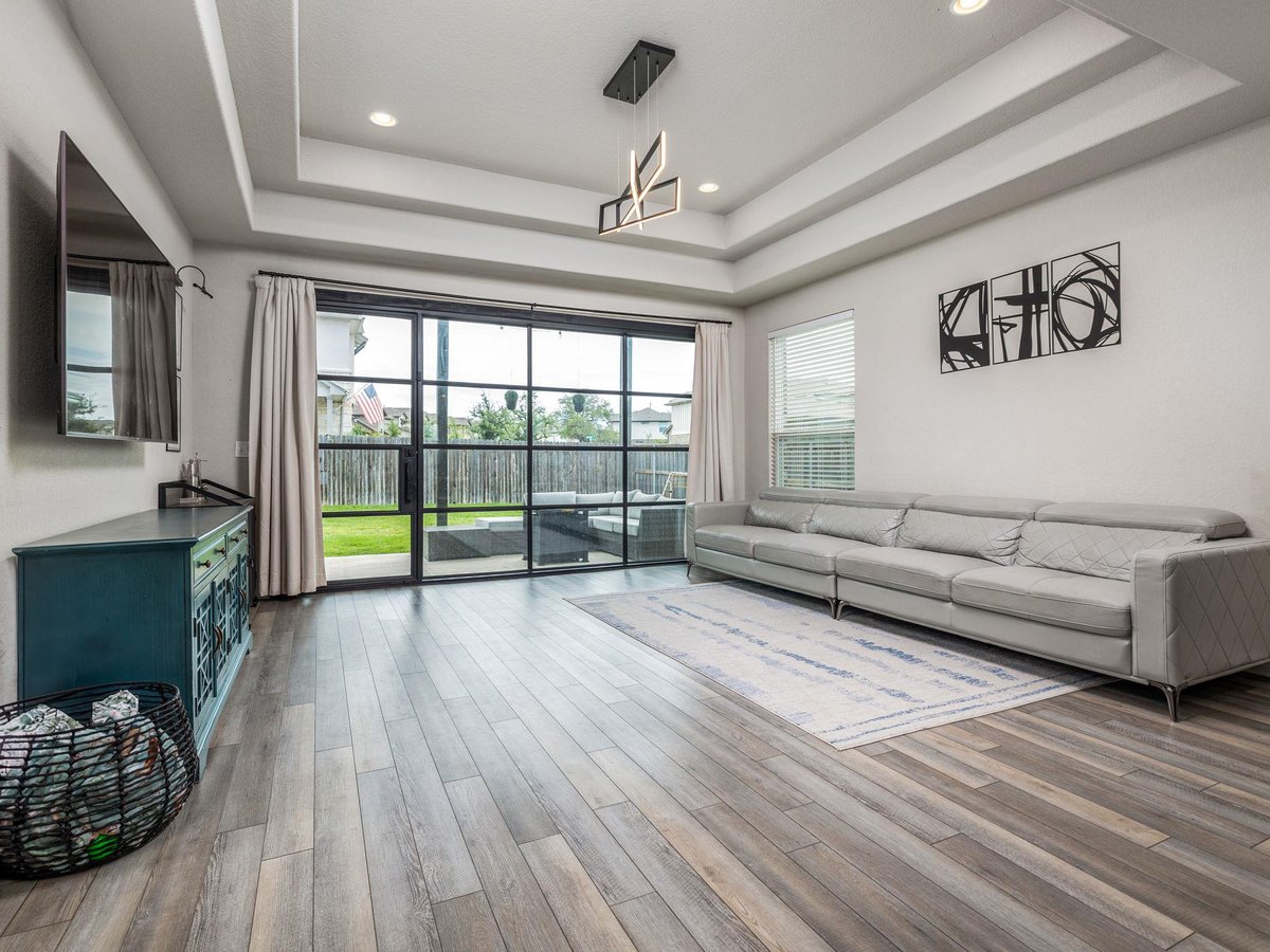 Kitchen at 453 Arrowhead Vine St - 5 bed 3 bath home