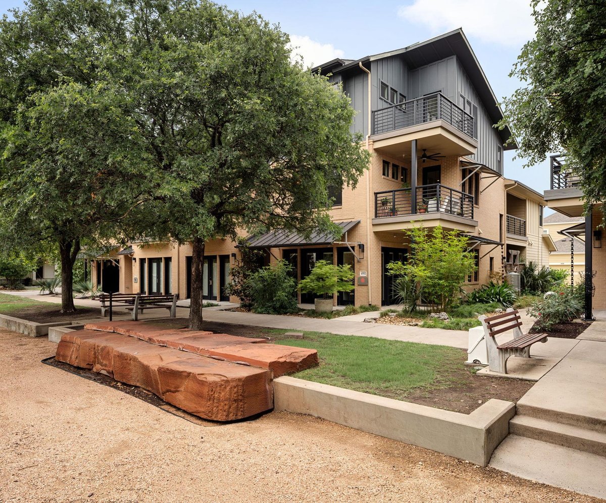 View 4552 Page ST in Mueller Sec Vi Sub 4552 Page ST - front exterior - Luxury home in Mueller Sec Vi Sub, Austin, TX