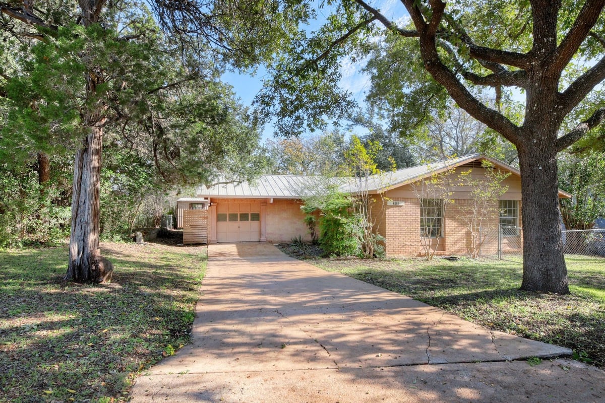 View 4601 Lennox Dr in Greenwood Forest Sec 01 4601 Lennox Dr - front exterior - Luxury home in Greenwood Forest Sec 01, Austin, TX