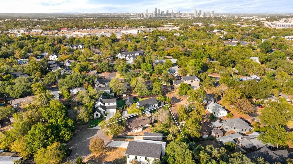 View 4601 Parkdale Pl in Park Forest Sec 06 4601 Parkdale Pl - front exterior - Luxury lot in Park Forest Sec 06, Austin, TX