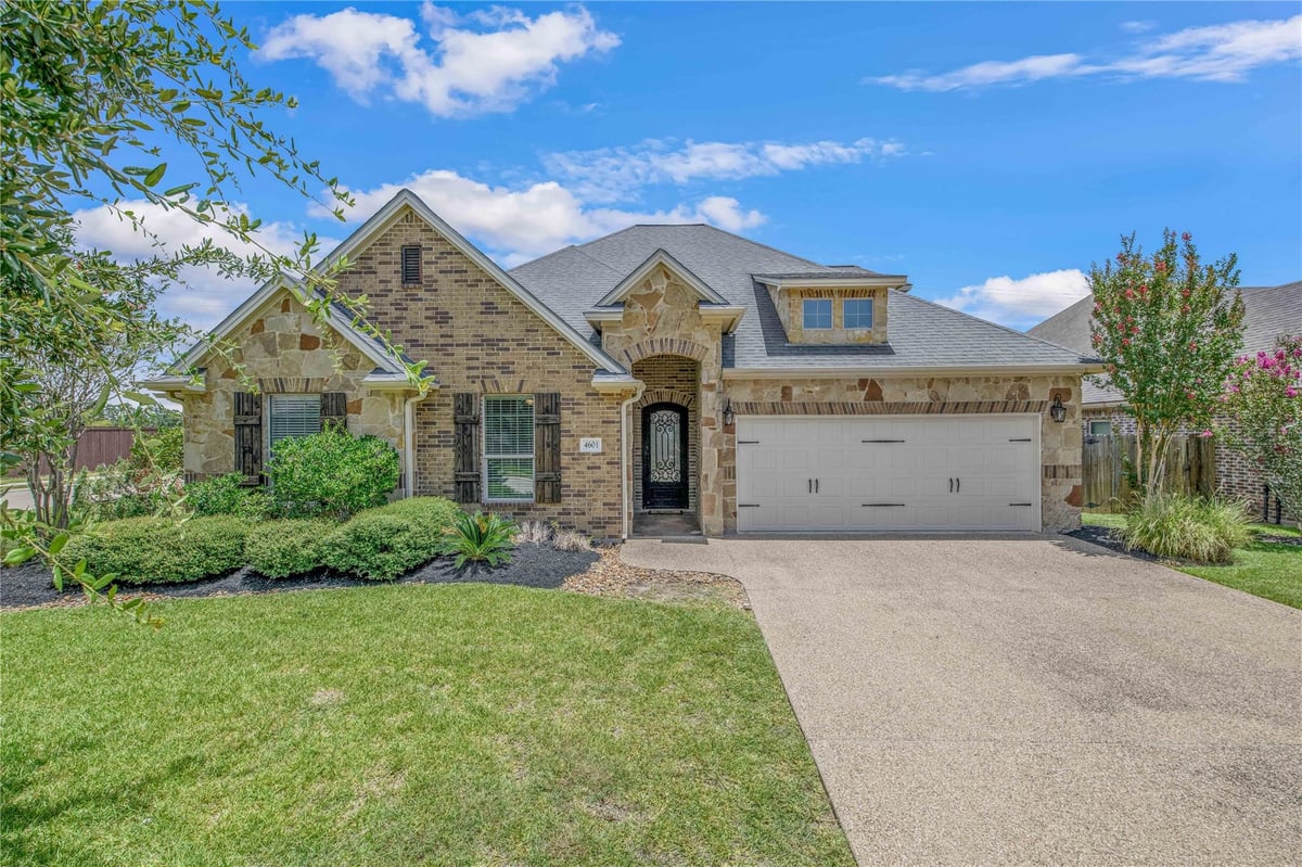 View 4601 Tonbridge DR in Castlegate II Sec 202 4601 Tonbridge DR - front exterior - Luxury home in Castlegate II Sec 202, College Station, TX